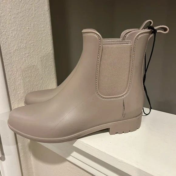 A New Day Chelsea Rain Boots Women's US 7 Taupe Waterproof Round Toe Slip On - Picture 6 of 10